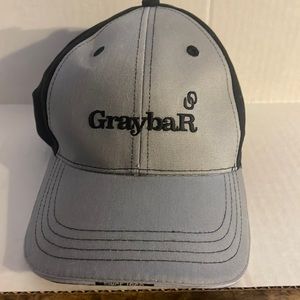 GraybaR two tone cap